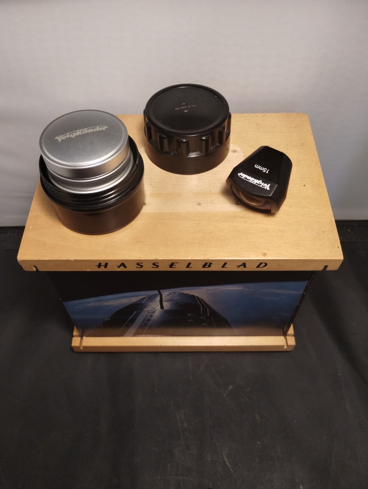 Voigtlander 15mm f4.5 Heliar Silver Lens Leica M mount w/matching viewfinder