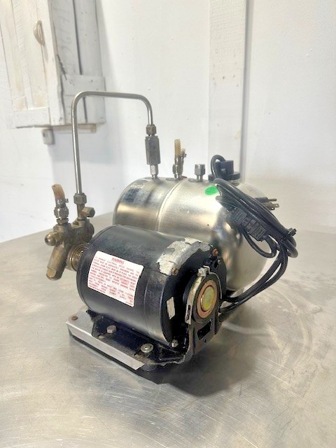 McCann's E200097 Procorn Carbonator Pump With Tank For Soda Or Beer Dispenser