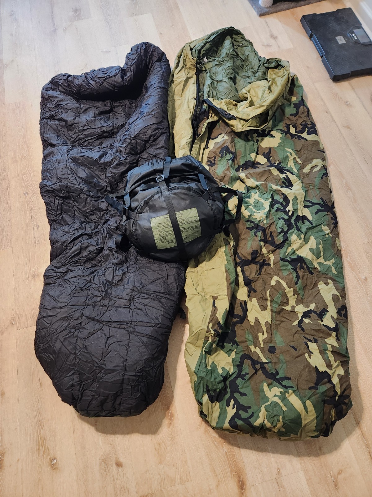 US Military 4 Piece Modular Sleeping Bag Sleep System MSS w/G Bivy Woodland Camo