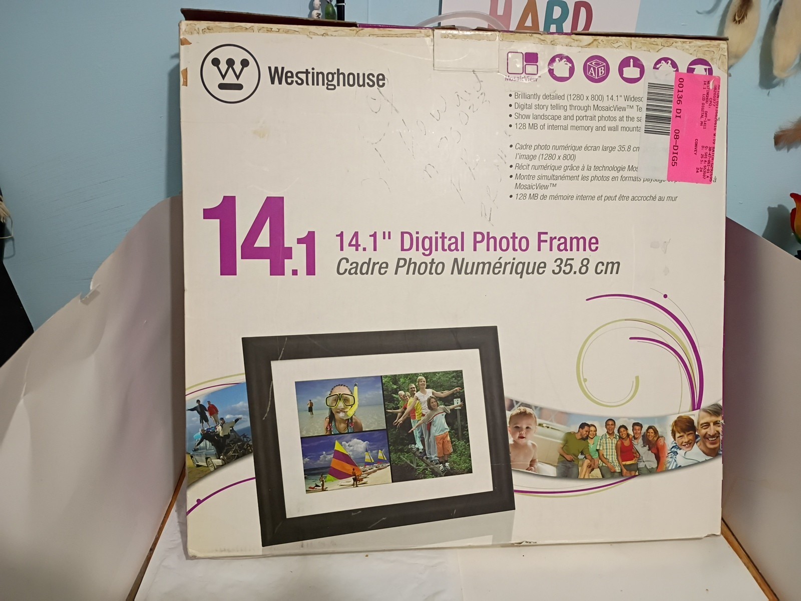 Westinghouse 14.1" Digital Photo Frame