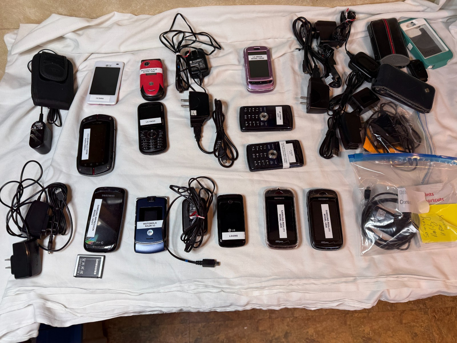 Lot of 12 Vintage Cell Phones, tested, working