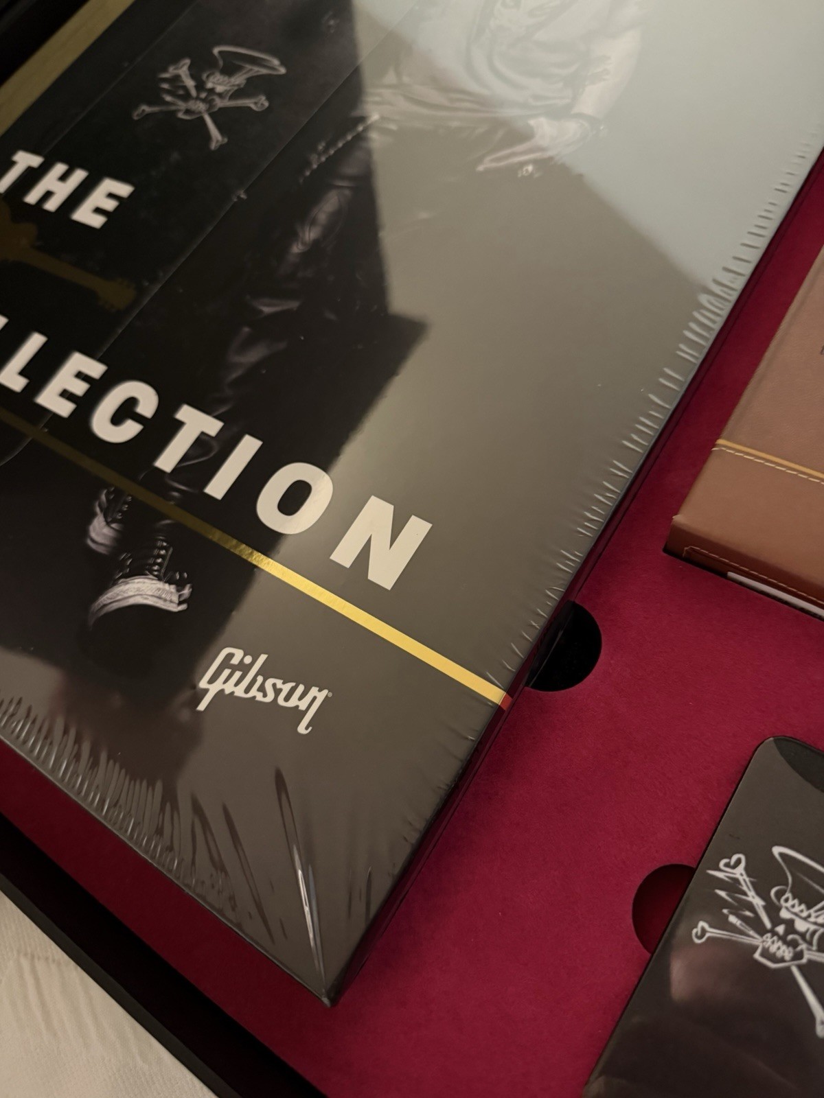 Gibson Publishing Slash Collector's Edition Hardcover Book & Miniature Guitar 