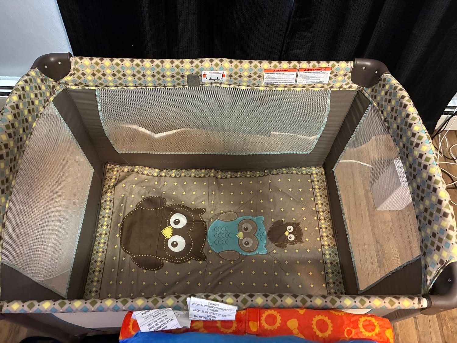 In Great Condition Baby Trend Play Pen Owl Design & Bassinet Insert