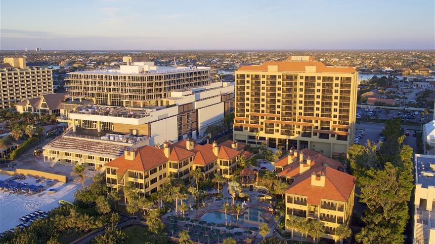 🌴 Marco Island Beachfront Condo – 2BR/2BA – June 5th–June 12th – $2,500 🌴