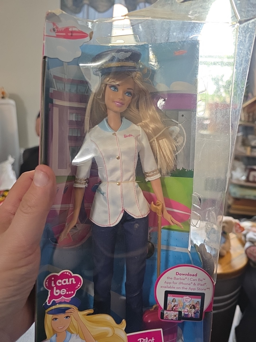 2011 Mattel “I Can Be… Pilot Barbie” #W3739 *NRFB*