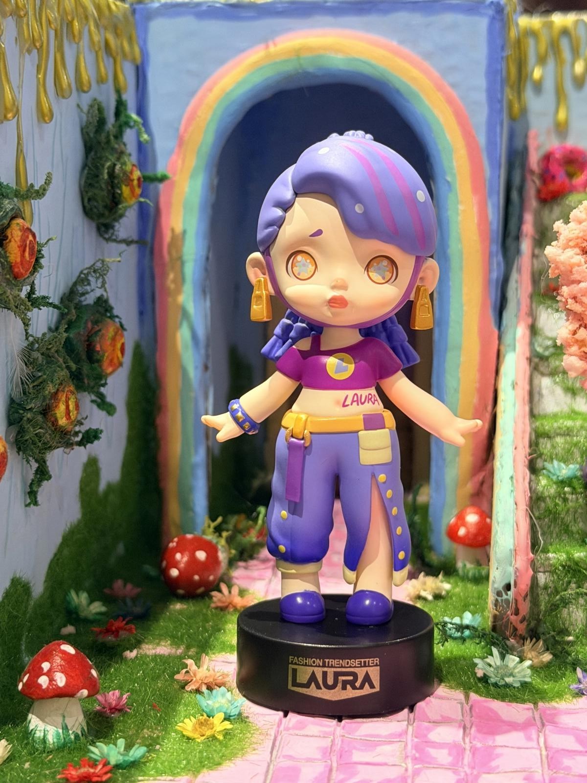 Laura Fashion Trendsetter - confirmed - Hip Hop Diva