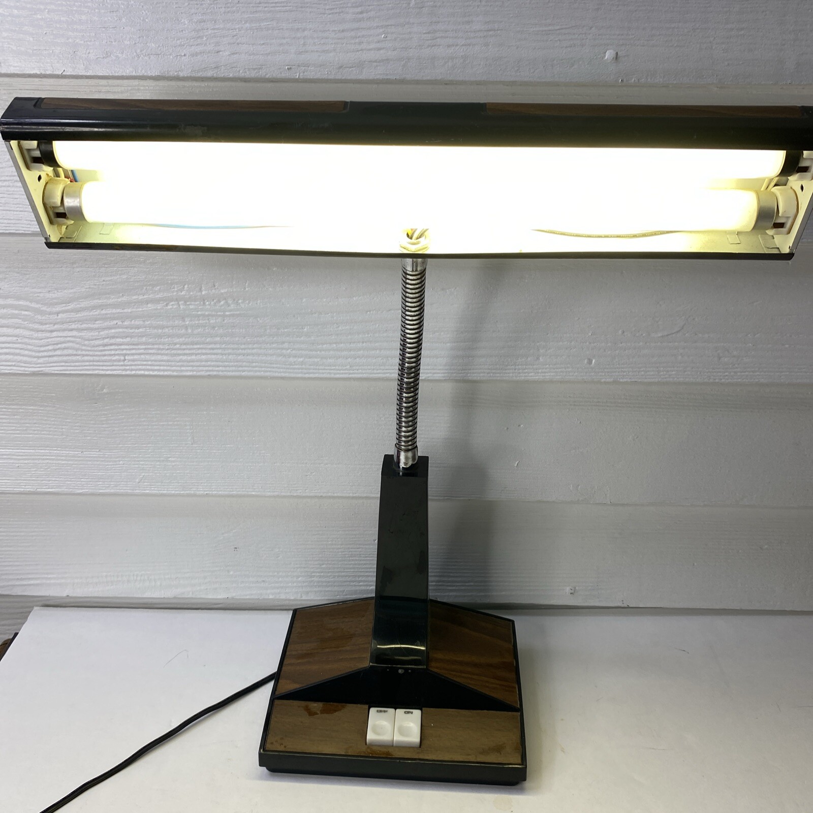 Underwriters Laboratories Large desk Lamp Tested and Works MCM Retro Brown Black