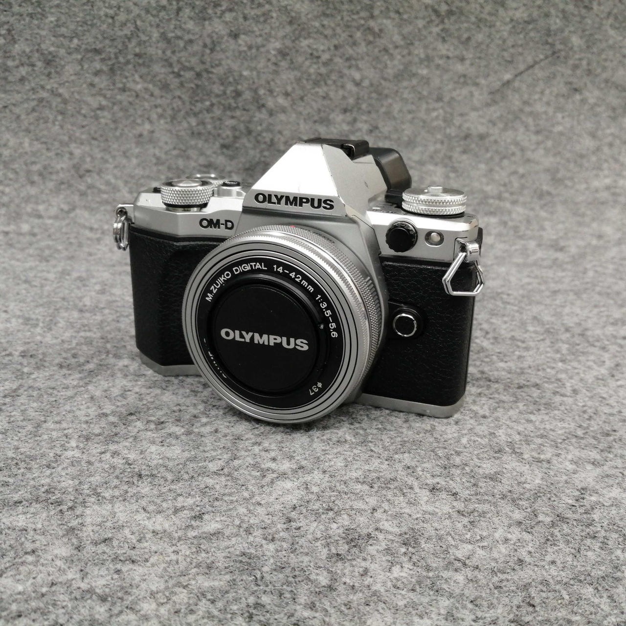 Olympus E-M5 II Mirrorless Camera 16MP Micro Four Thirds WiFi Used From Japan