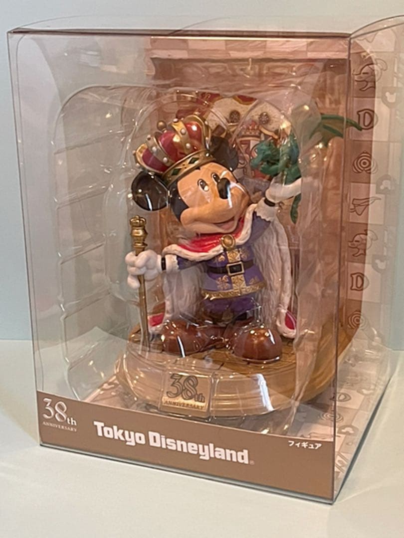 Disneyland 38th Anniversary Kingdom Treasure Mickey Figure