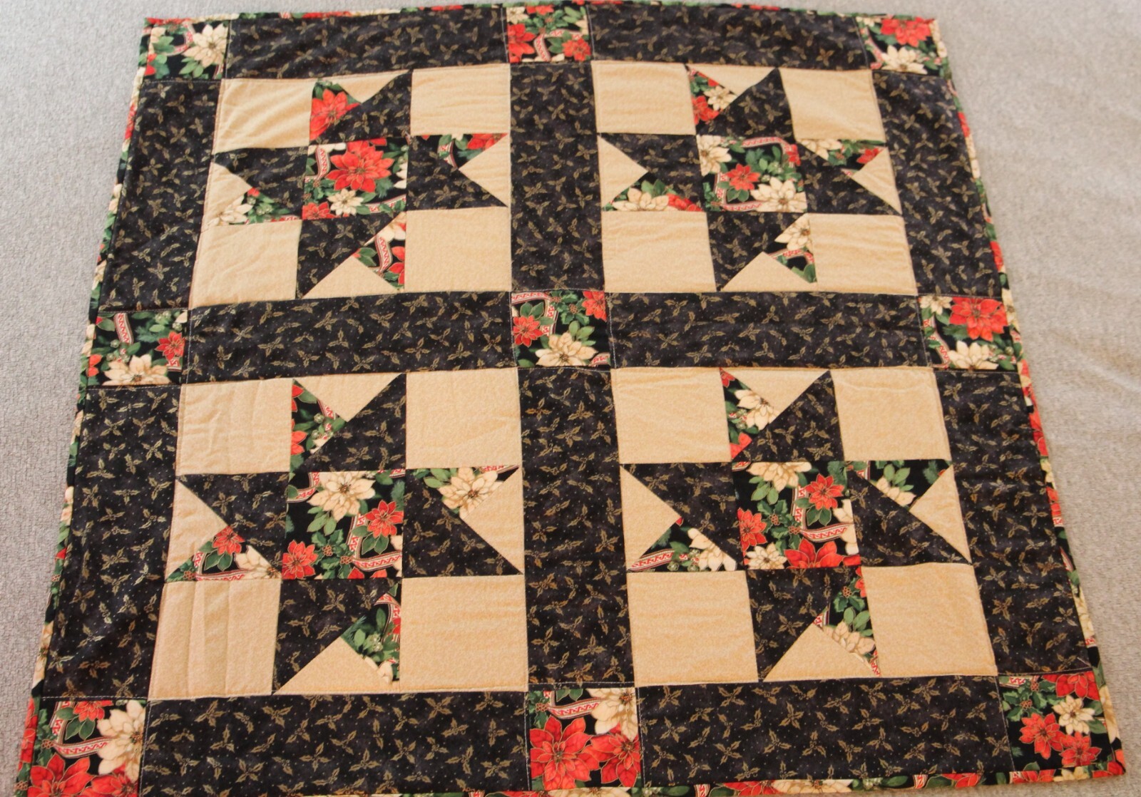 Christmas Quilt Wall Hanging w/ rod pocket Poinsettia Country Cottage Black
