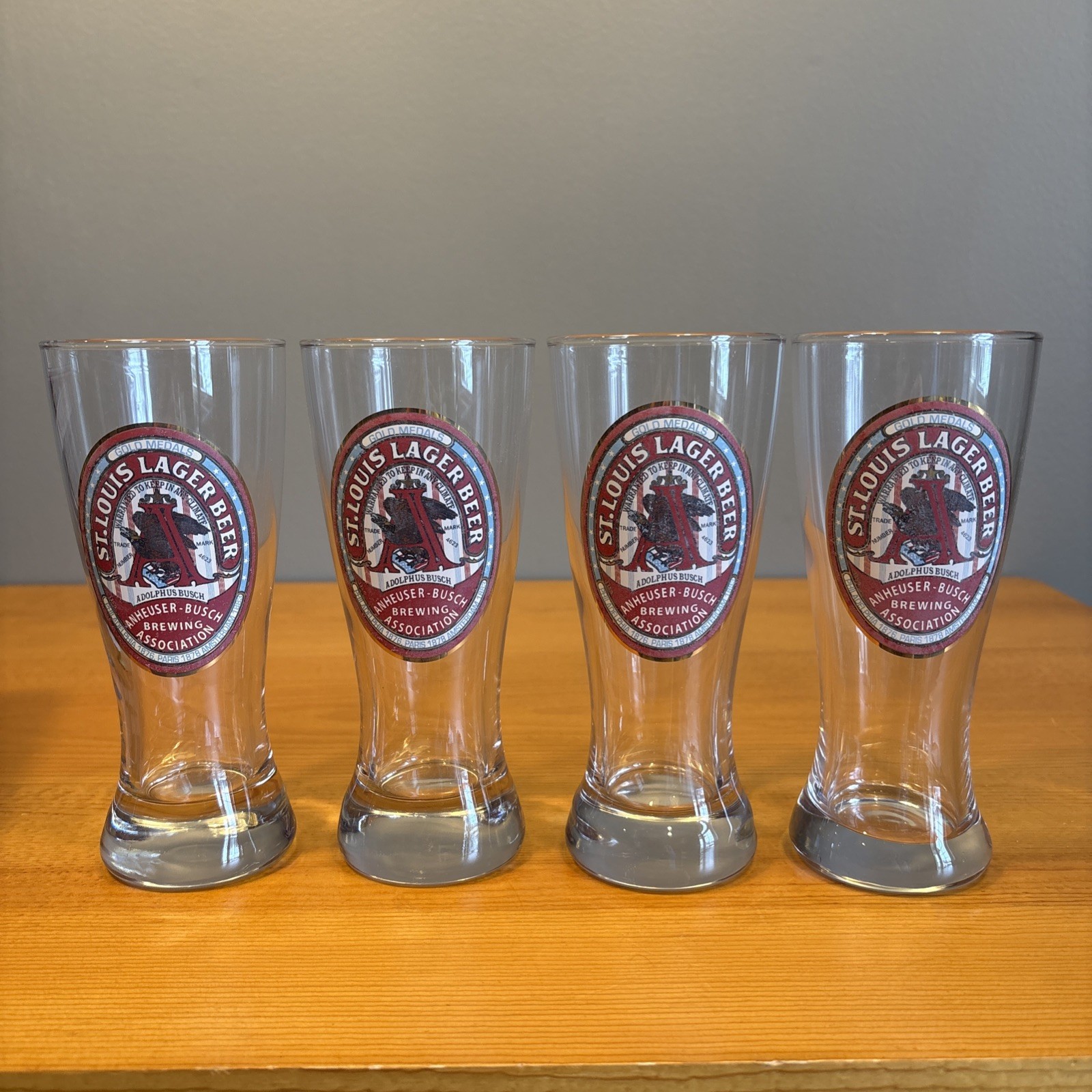 Set of 4 Glasses from Anheuser Busch Brewing in Decorative Advertising Gift Tin