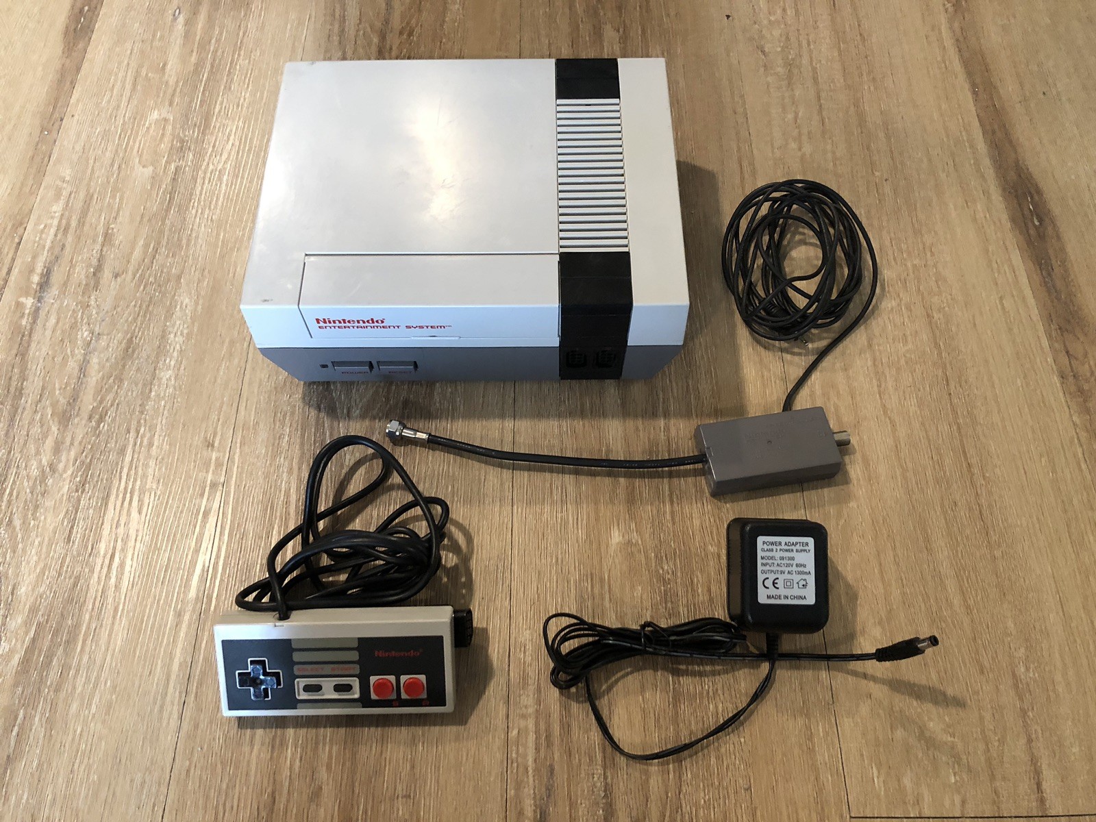 Nintendo NES Console - NES-001 - Cords & Controller - Tested - Pins Cleaned!