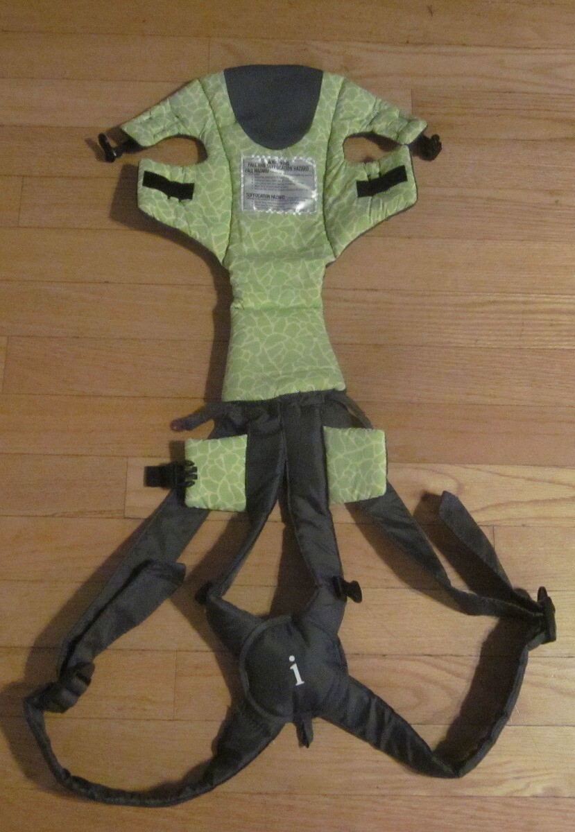 Infantino Cozy Premium Face-In/Face-Out Baby Carrier 8-25 lbs. Green/White/Black