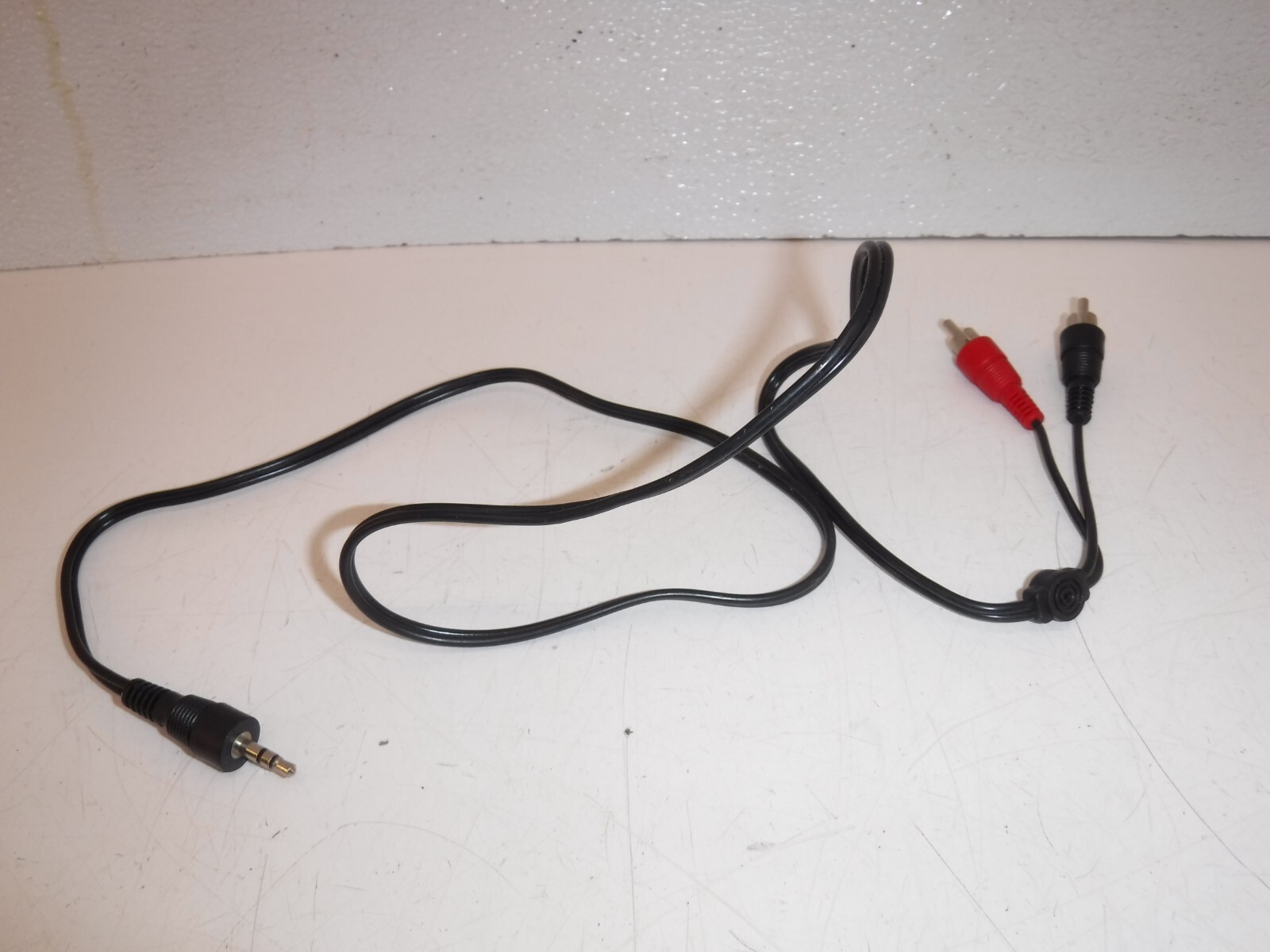 Lot of Assorted Electronics Cables and Cords of Various Styles Qty. 4.