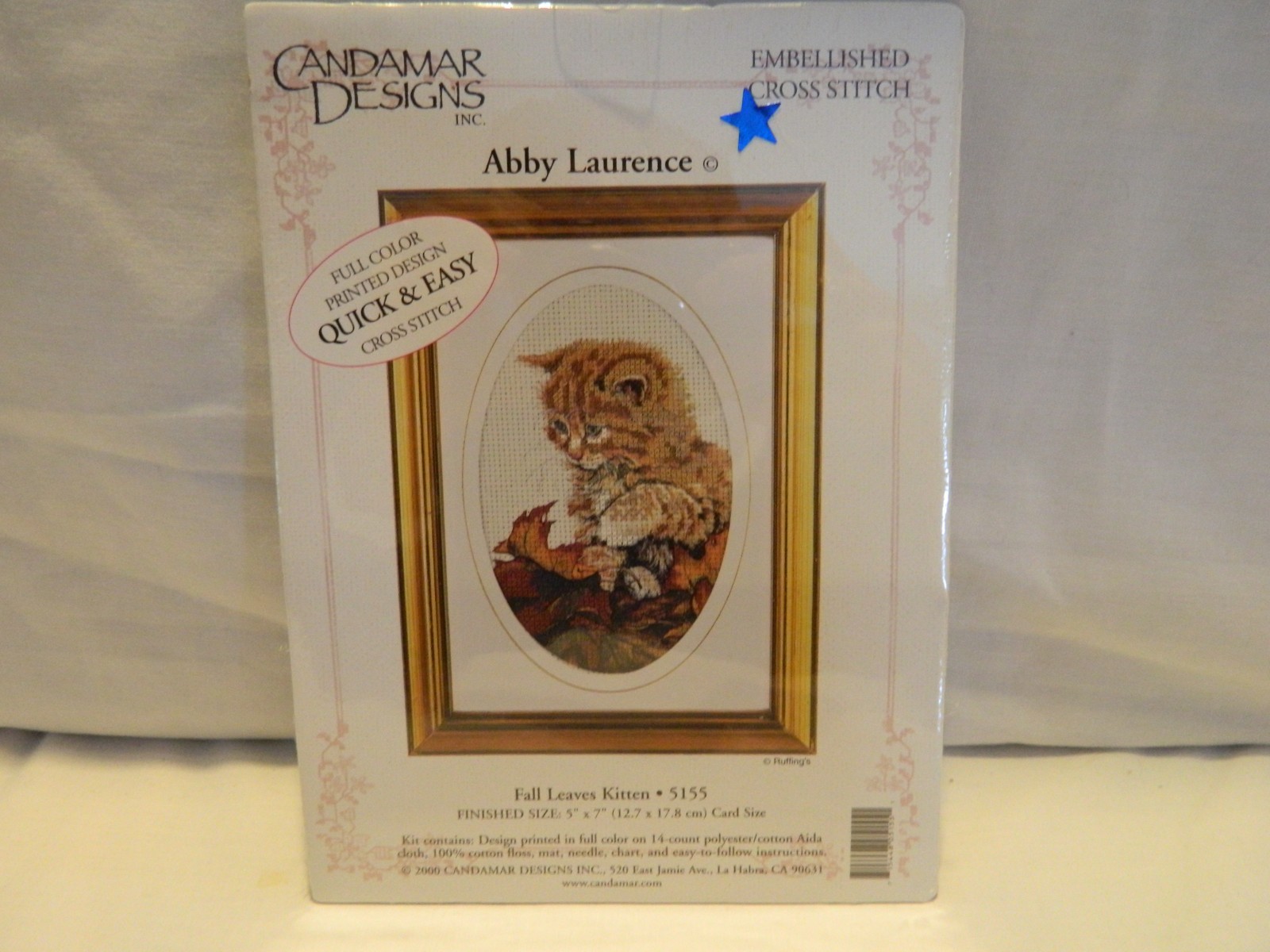 C-26 CANDAMAR DESIGNS MINI COUNTED CROSS-STITCH KIT “FALL LEAF KITTEN"