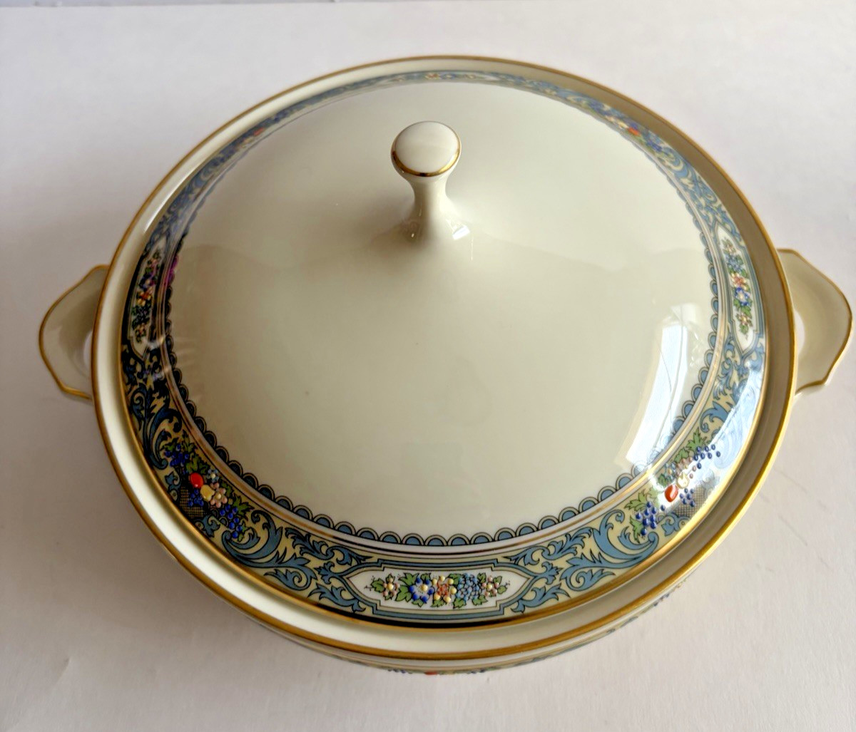 Lenox Autumn Covered Bowl w/lid Mint Never Used Bone China LKNEW