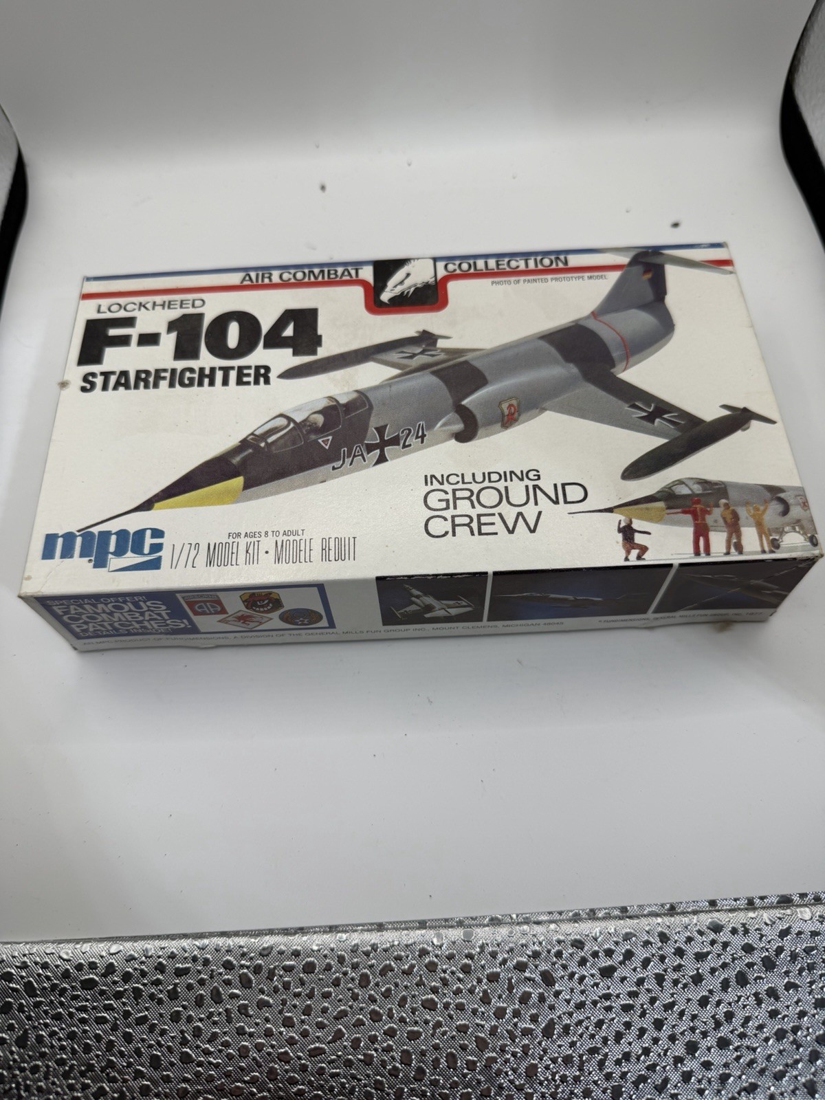 Vintage MPC F-104 Starfighter 1/72 Model Kit w/ Ground Crew Unbuilt Air Combat