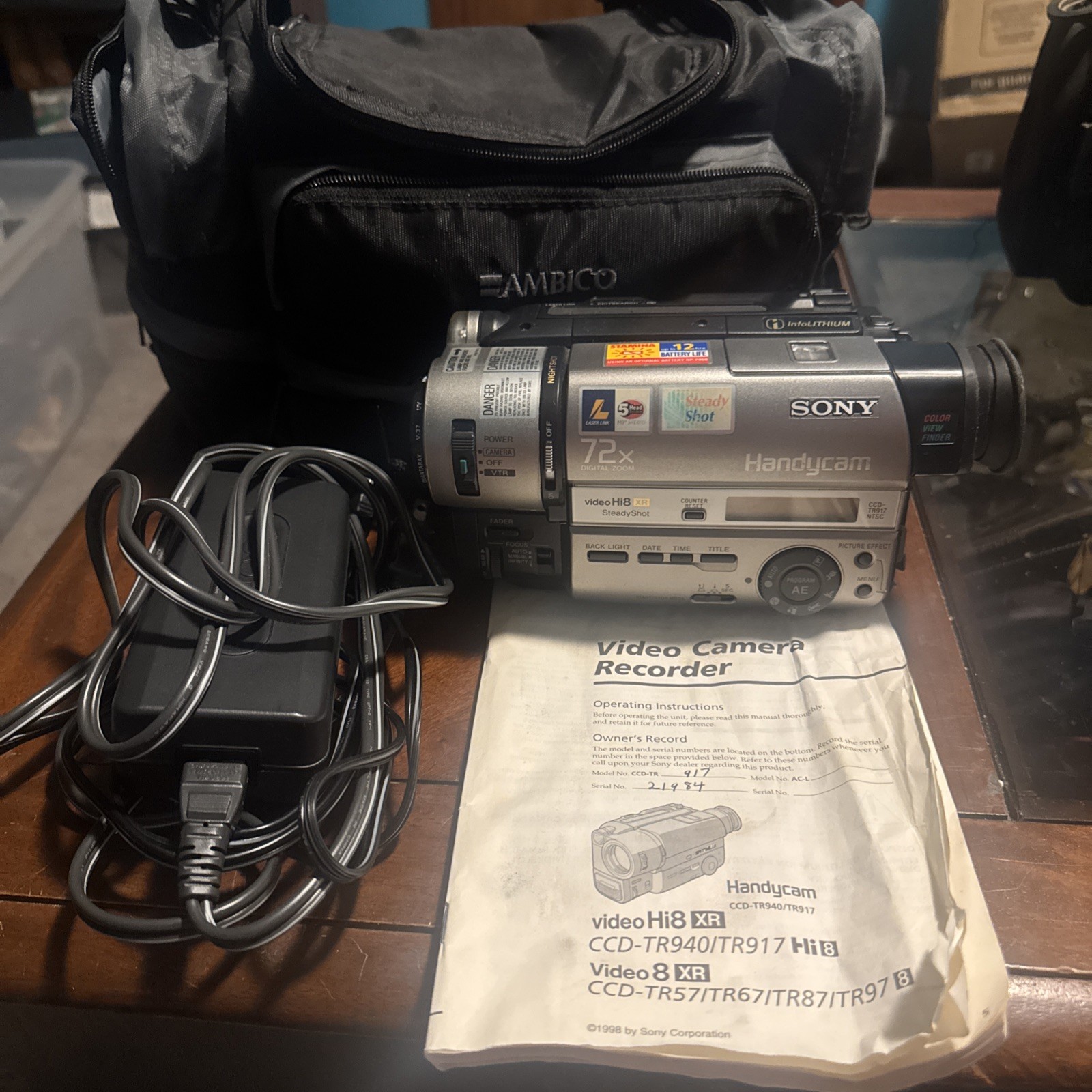 Sony CCD-TR917 HI8 8mm Video8 Camcorder Camera works with battery 