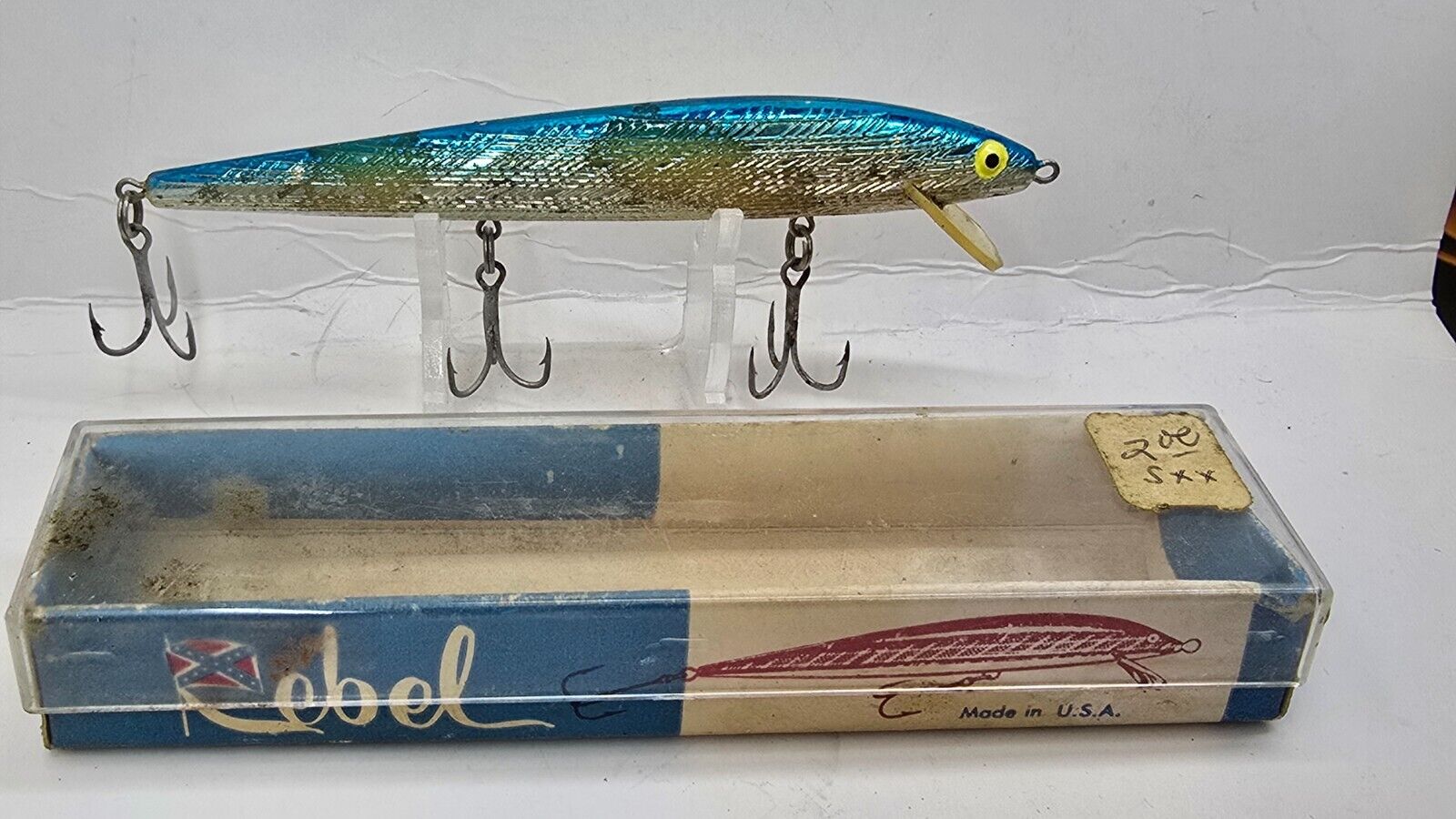 Vintage Rebel F205-SW 4.5" Blue Fishing Fish Floating Lure Bait Purple Lure