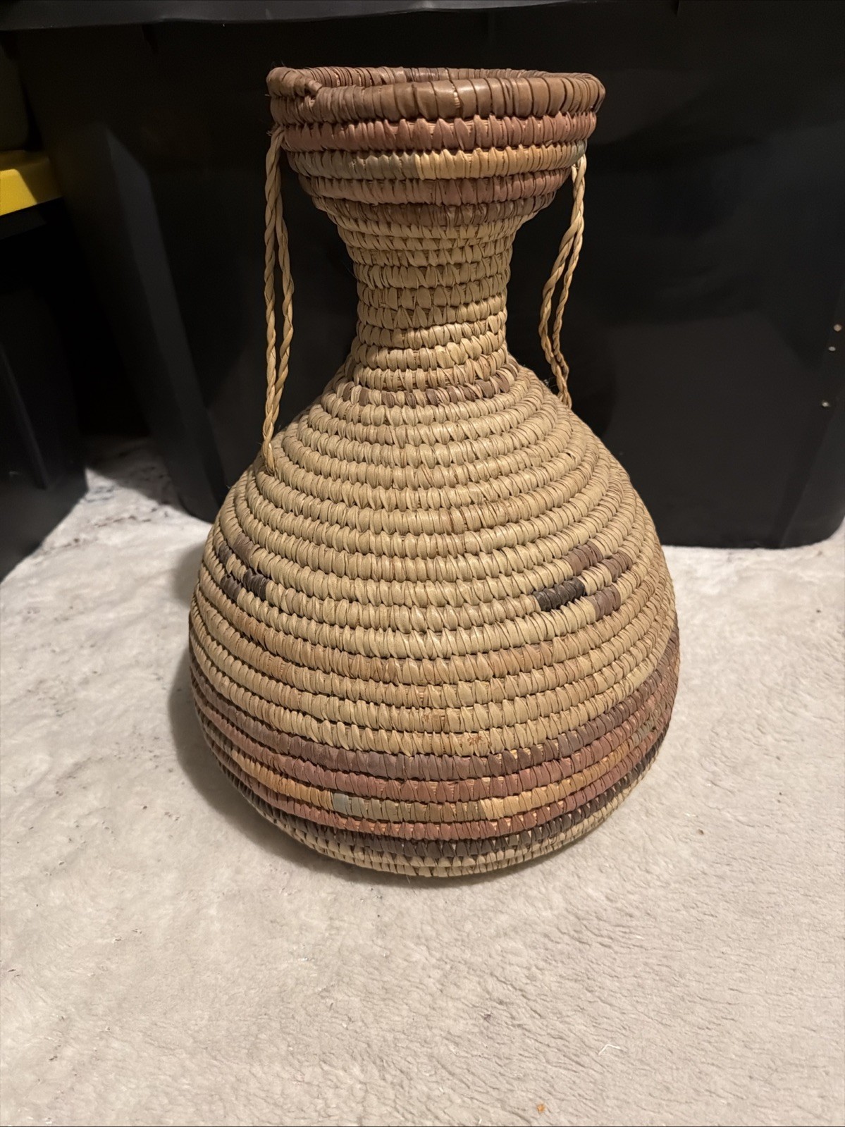 VTG LARGE NATIVE AMERICAN INDIAN WESTERN BASKET 16" Tall 12" Wide