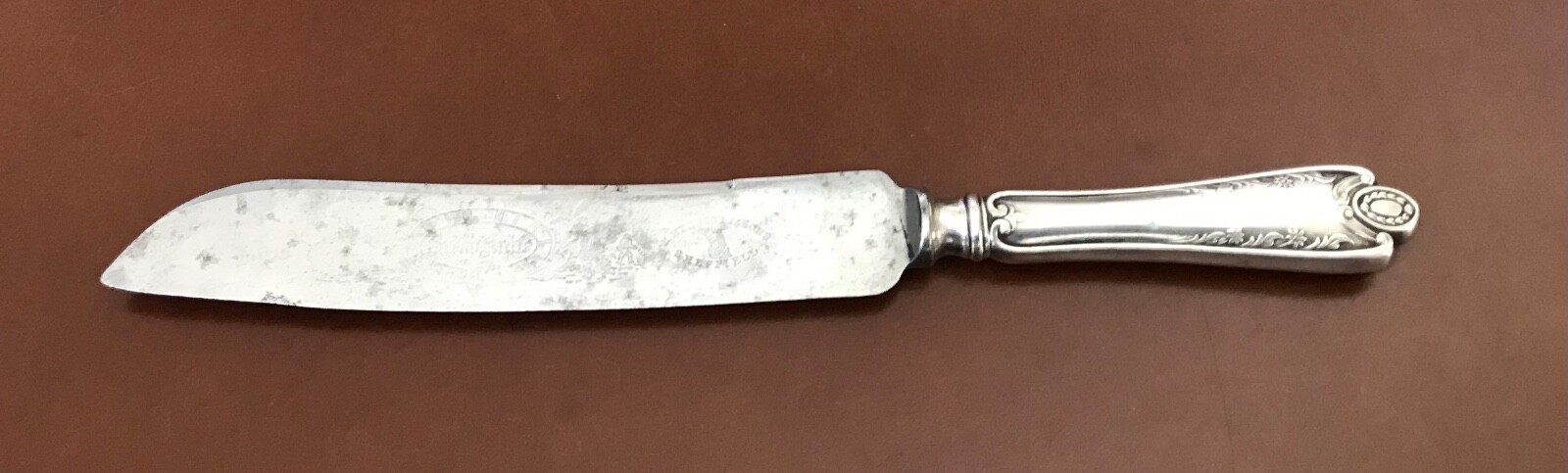 Victorian (1900) E Herriott & Sons Silverplated Ornate Handle Large Bread Knife