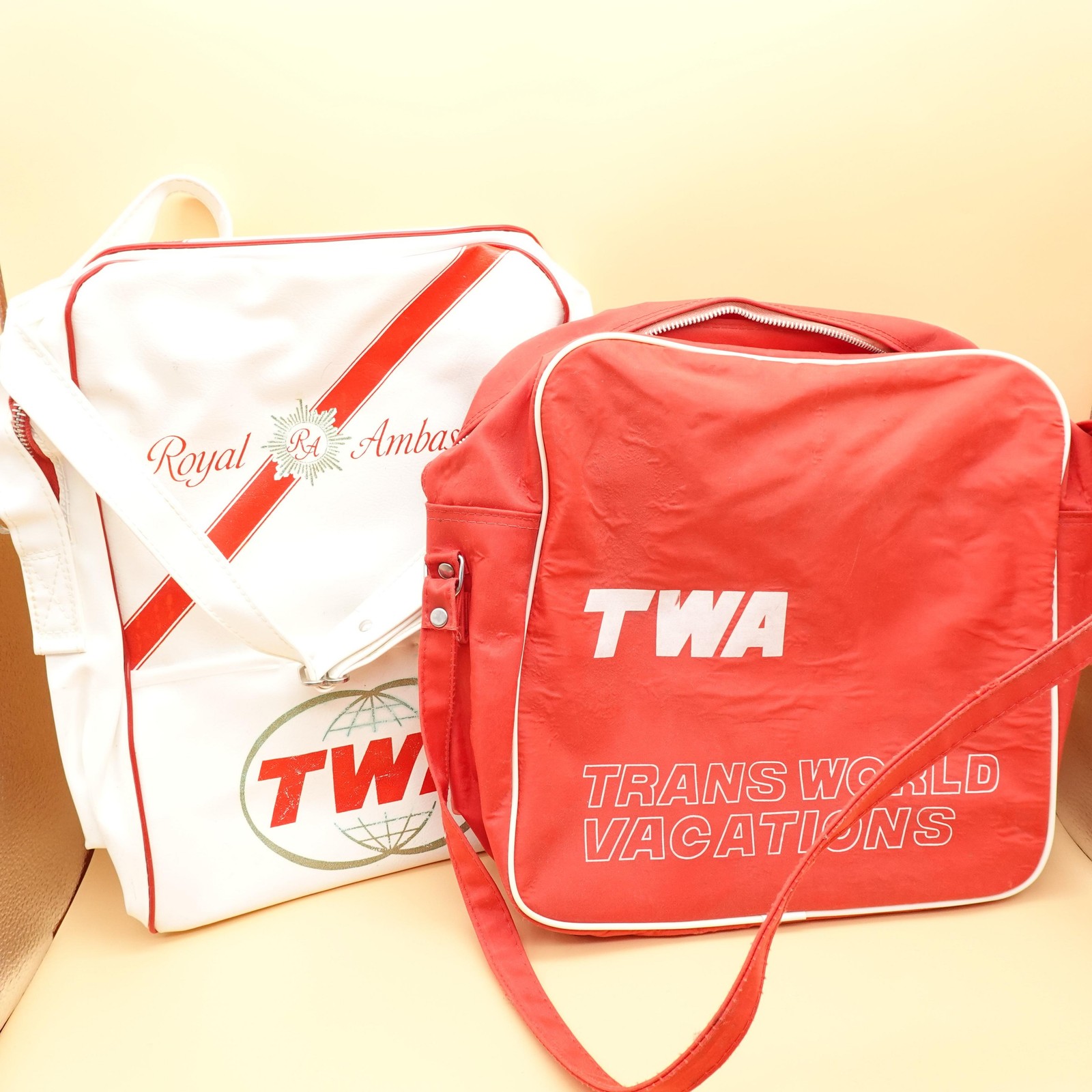 Vintage TWA Trans World Vacations Red White Set of 2 Flight Bags Shoulder Travel