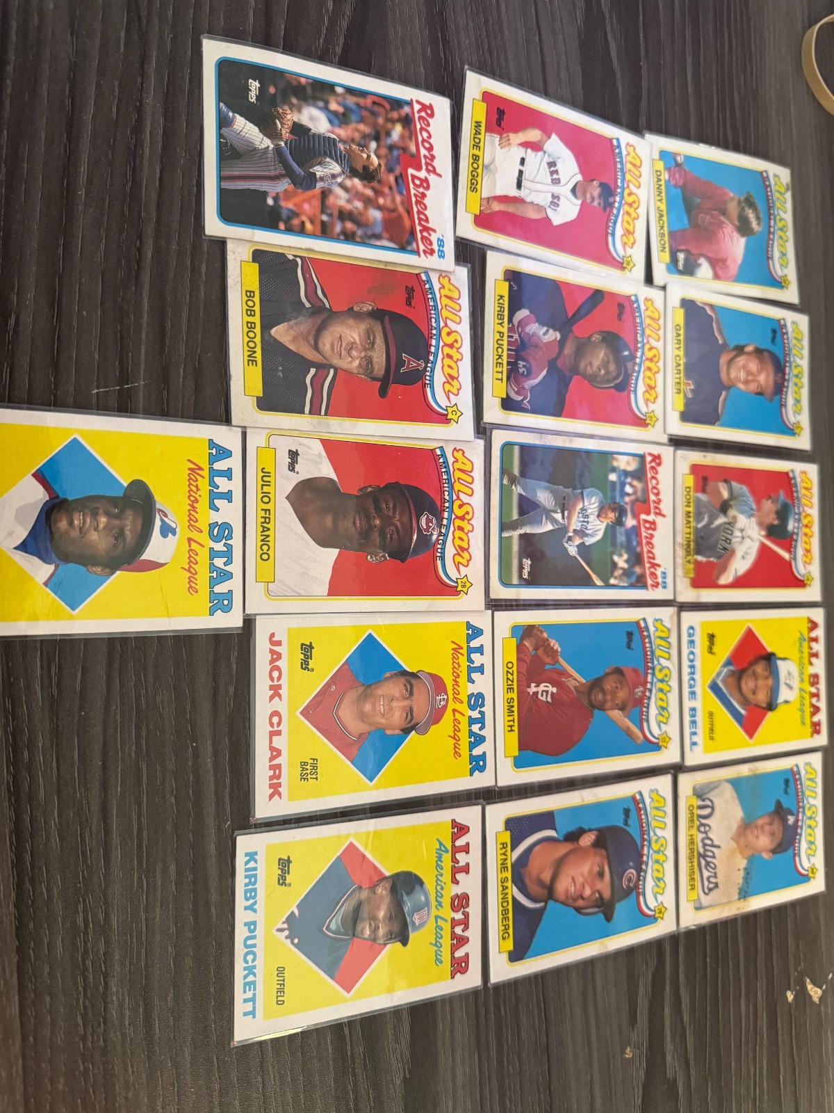 Lot of Vintage Baseball Cards(202)