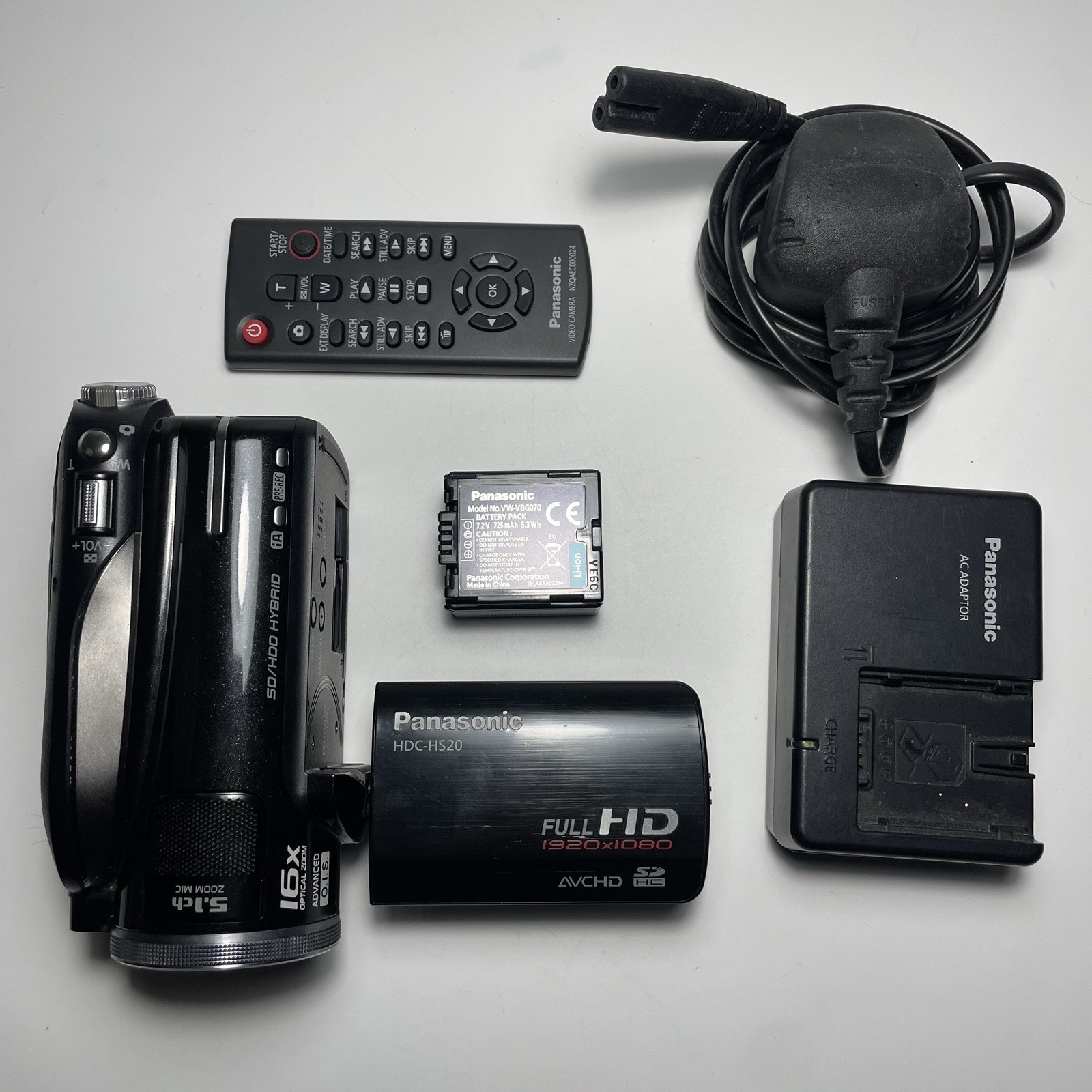Panasonic HDC-HS20 Handheld High Definition Camcorder  Tested + Charger, Battery