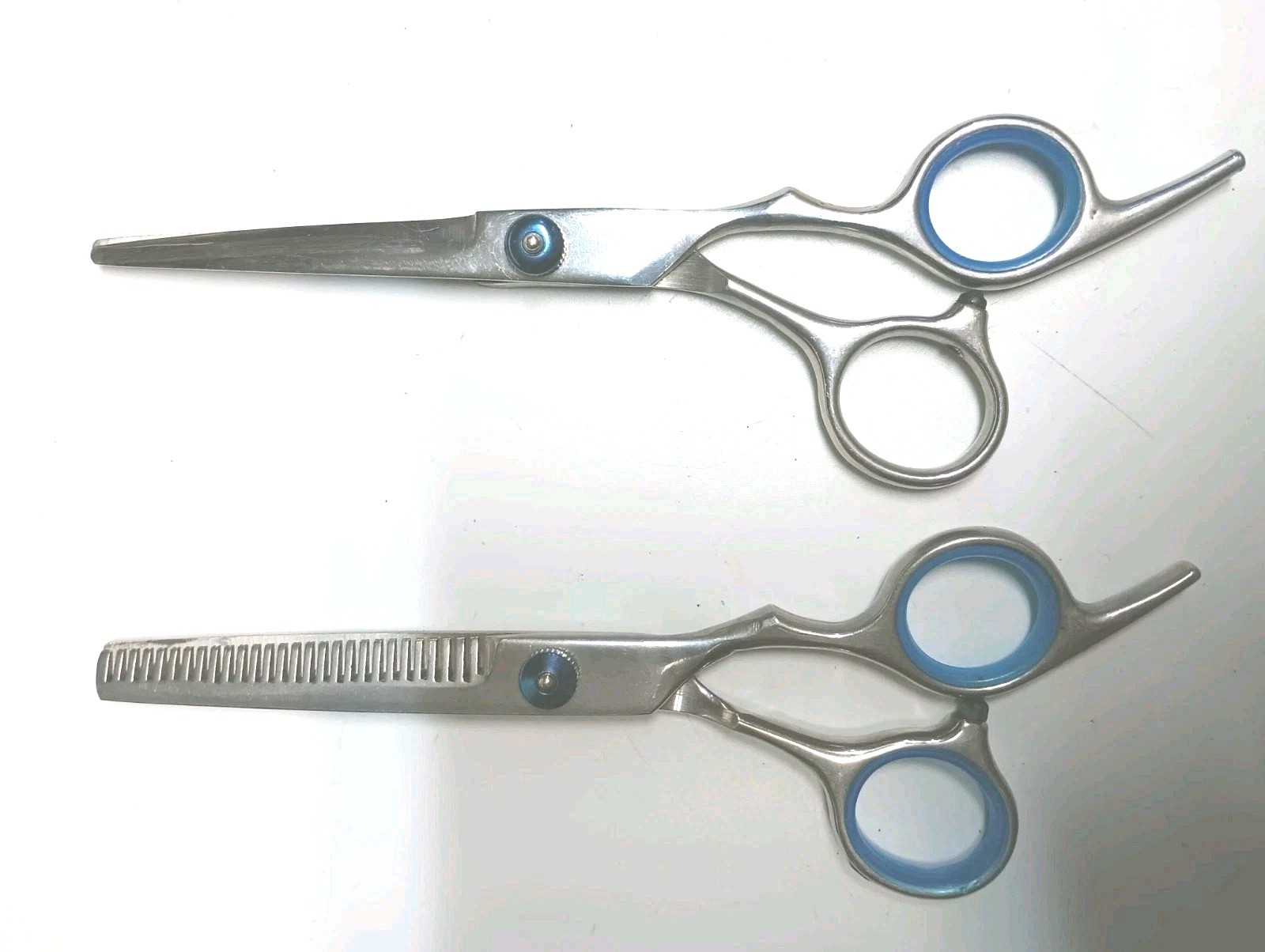 On Branded 7in Scissors And Thinning Shears Adjustable Tension Used