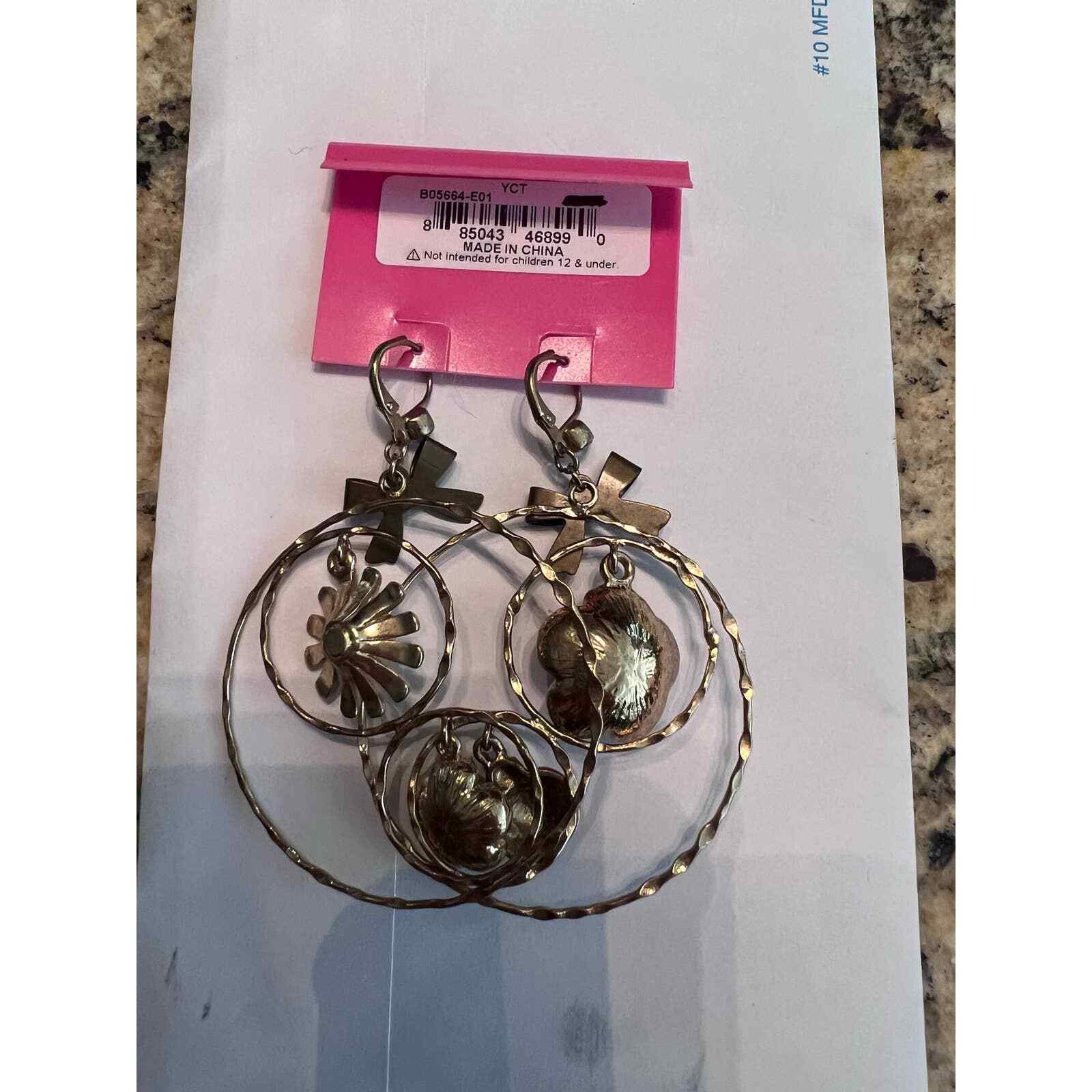 NWT Betsy Johnson hanging flower earrings