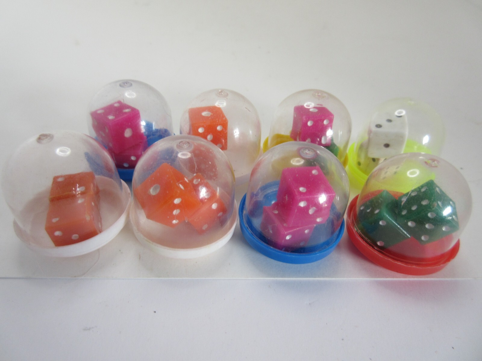 10 Old Vintage Vending Machine Plastic Dice in Capsules Canada