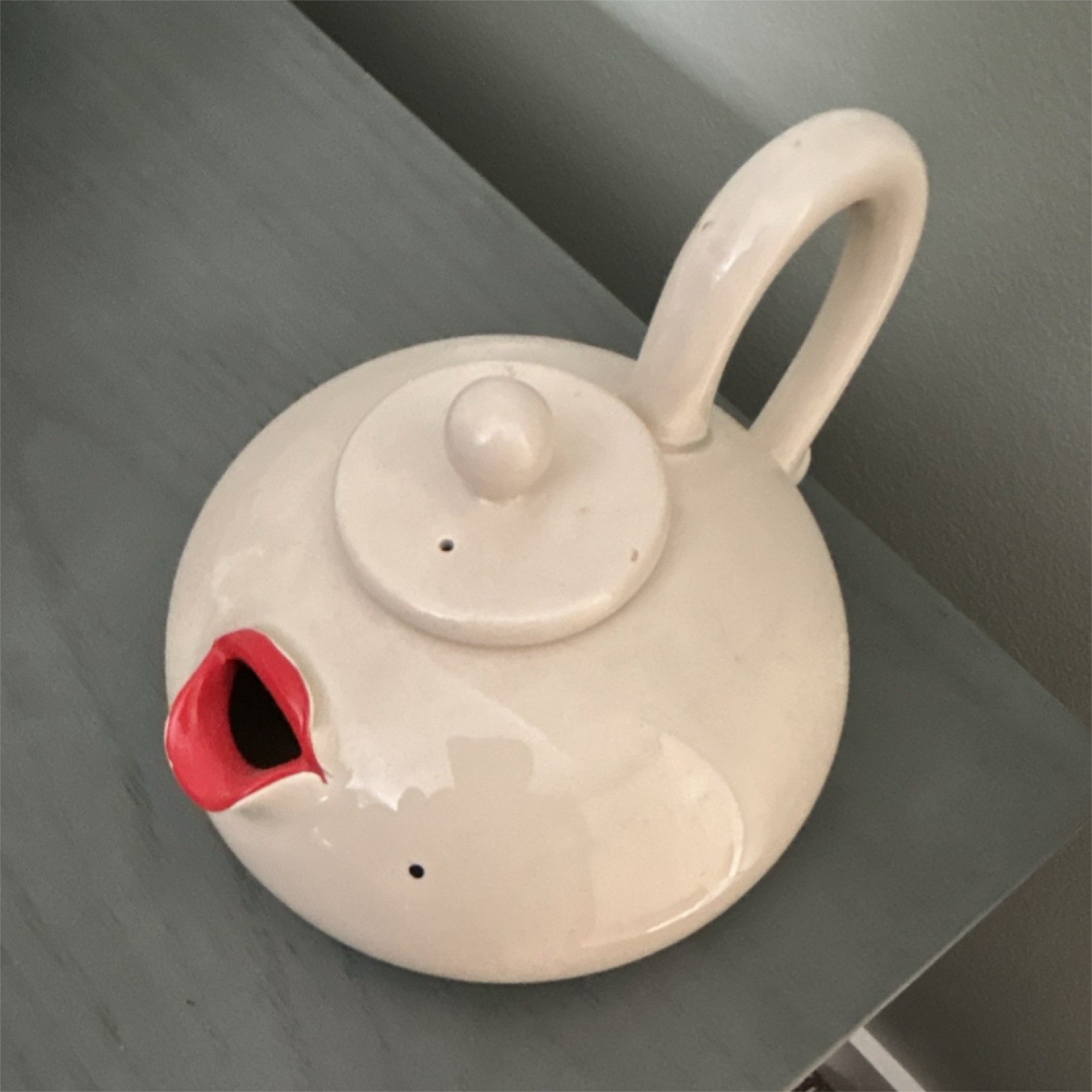 Fitz & Floyd Lip Service Ceramic Tea Pot 1977 White Red Novelty Glossy Lid
