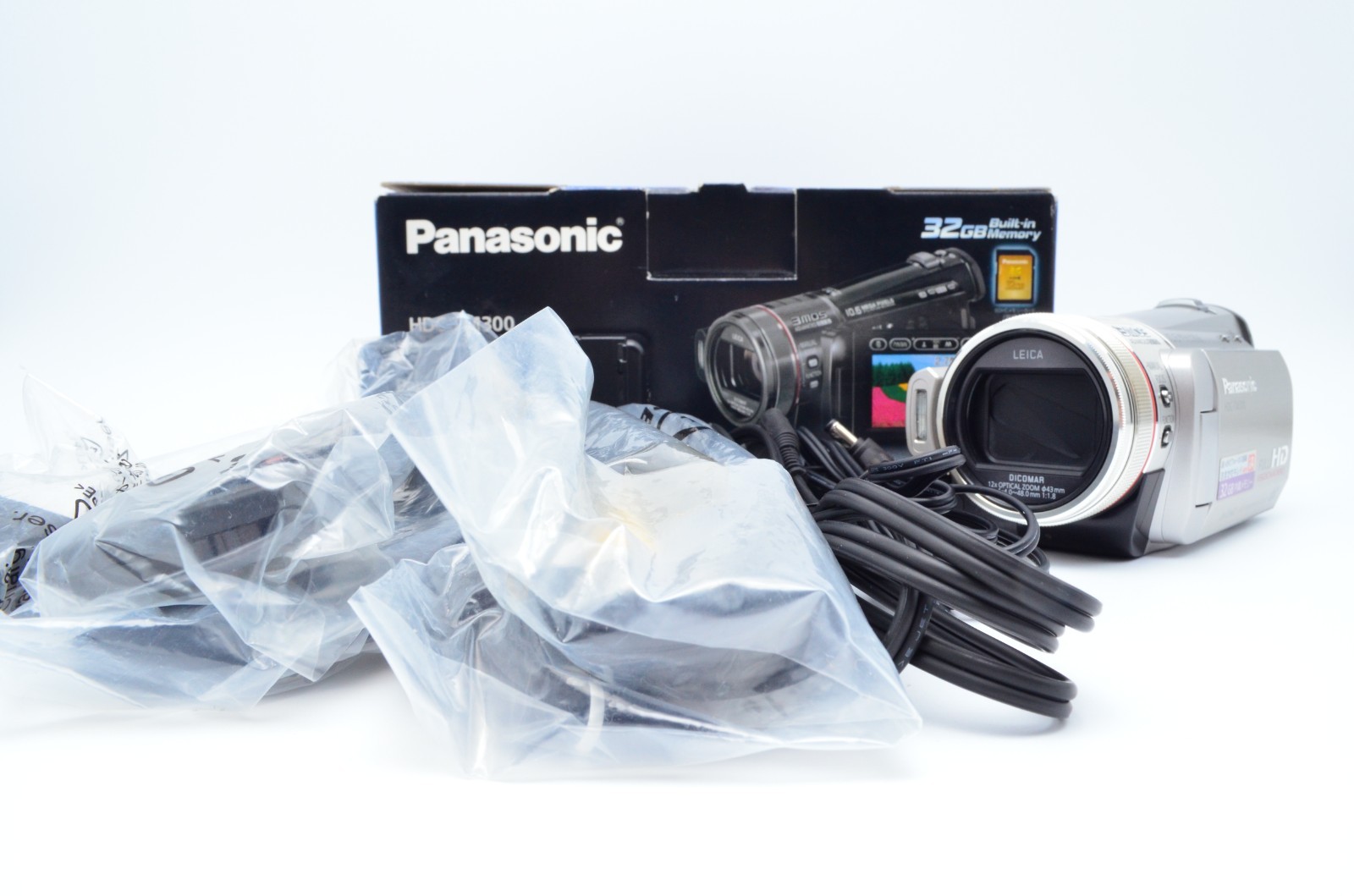 EXC+5 Panasonic HDC-TM300 Full HD Camcorder 32GB Leica Lens Boxed From Japan