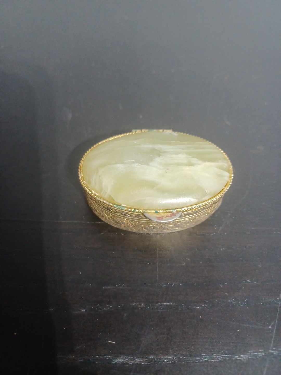 Vintage Oval Pill Box/Trinket Box Featuring Polished Onyx Stone Lid