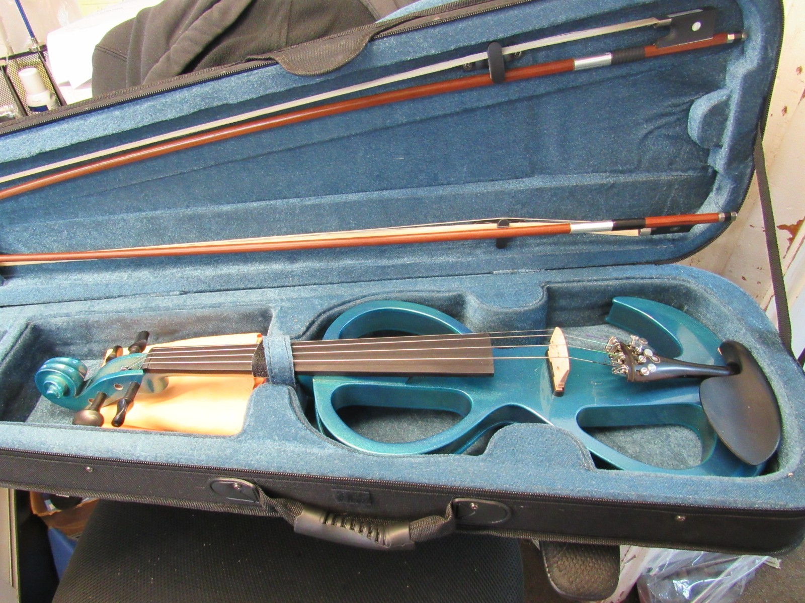 Cecilio Electric Violin with Bow, Case