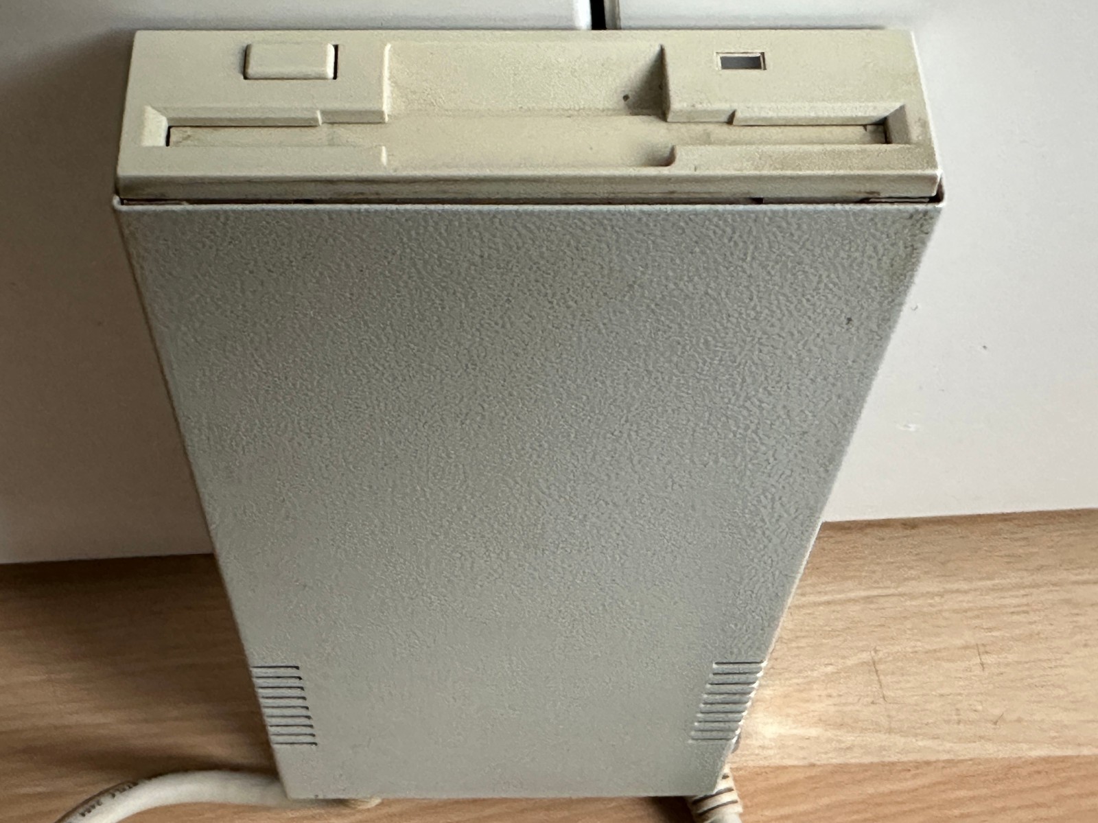 External Disk Drive-Jin Tech, Compact For Amiga 500 - A4000, CDTV, Works #01 25