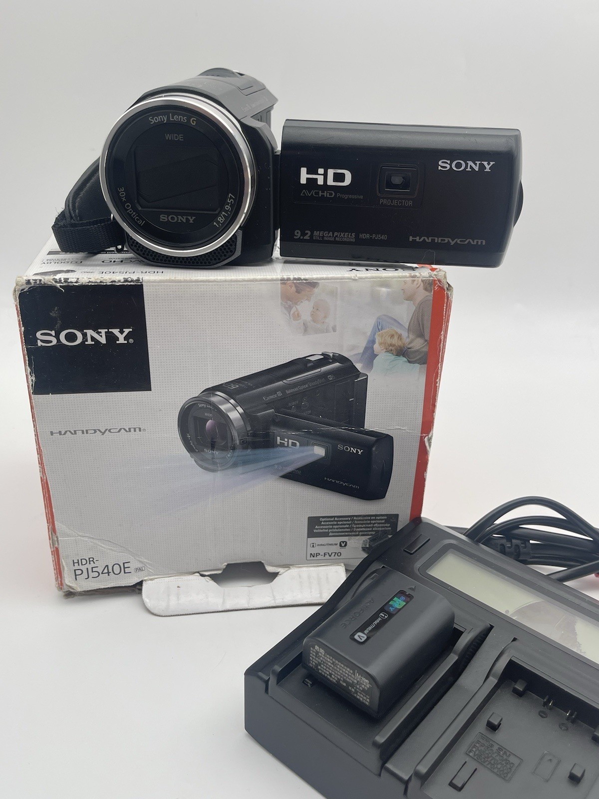 Sony Handycam HDR PJ540E Projector Digital Camera
