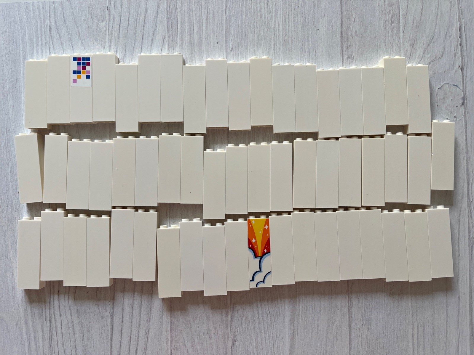 LEGO WHITE LOT 56 PCS 1X2X5 PILLAR SUPPORT COLUMN BRICKS BUILDING PIECES