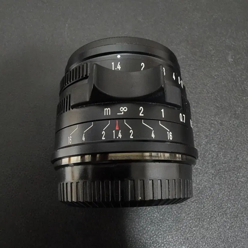 7 Artisan 35mm f1.4 Fuji Mount Manual Lens Pre-Owned