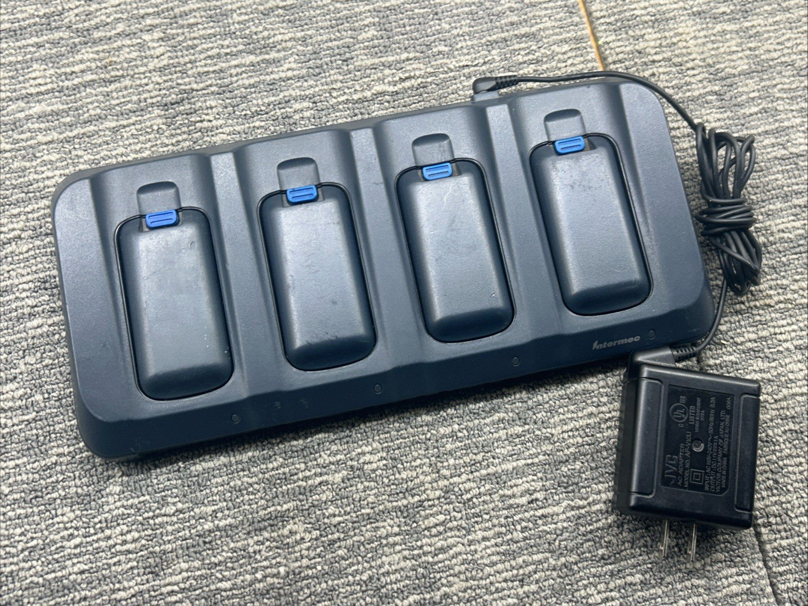 Battery and Charger Intermec Technologies Corporation Model  AC20