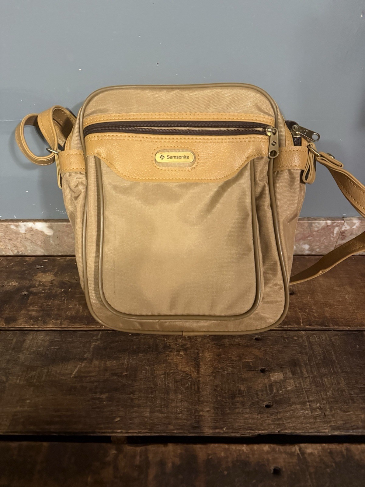 Samsonite Crossbody Travel Bag Tan Nylon Shoulder Organizer