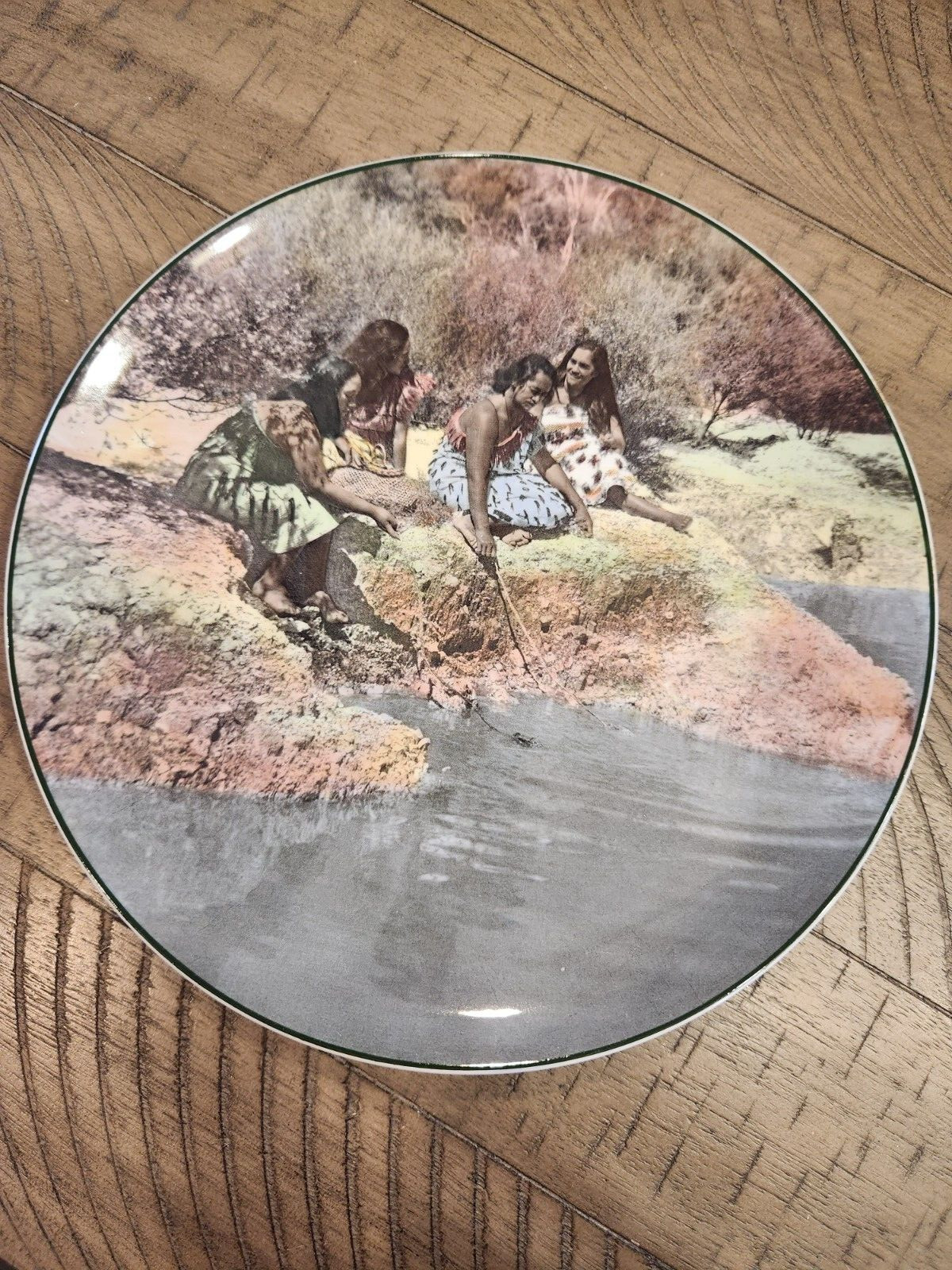 Royal Doulton Collector Plate MAORI GIRLS  D6305  10.25" Diameter
