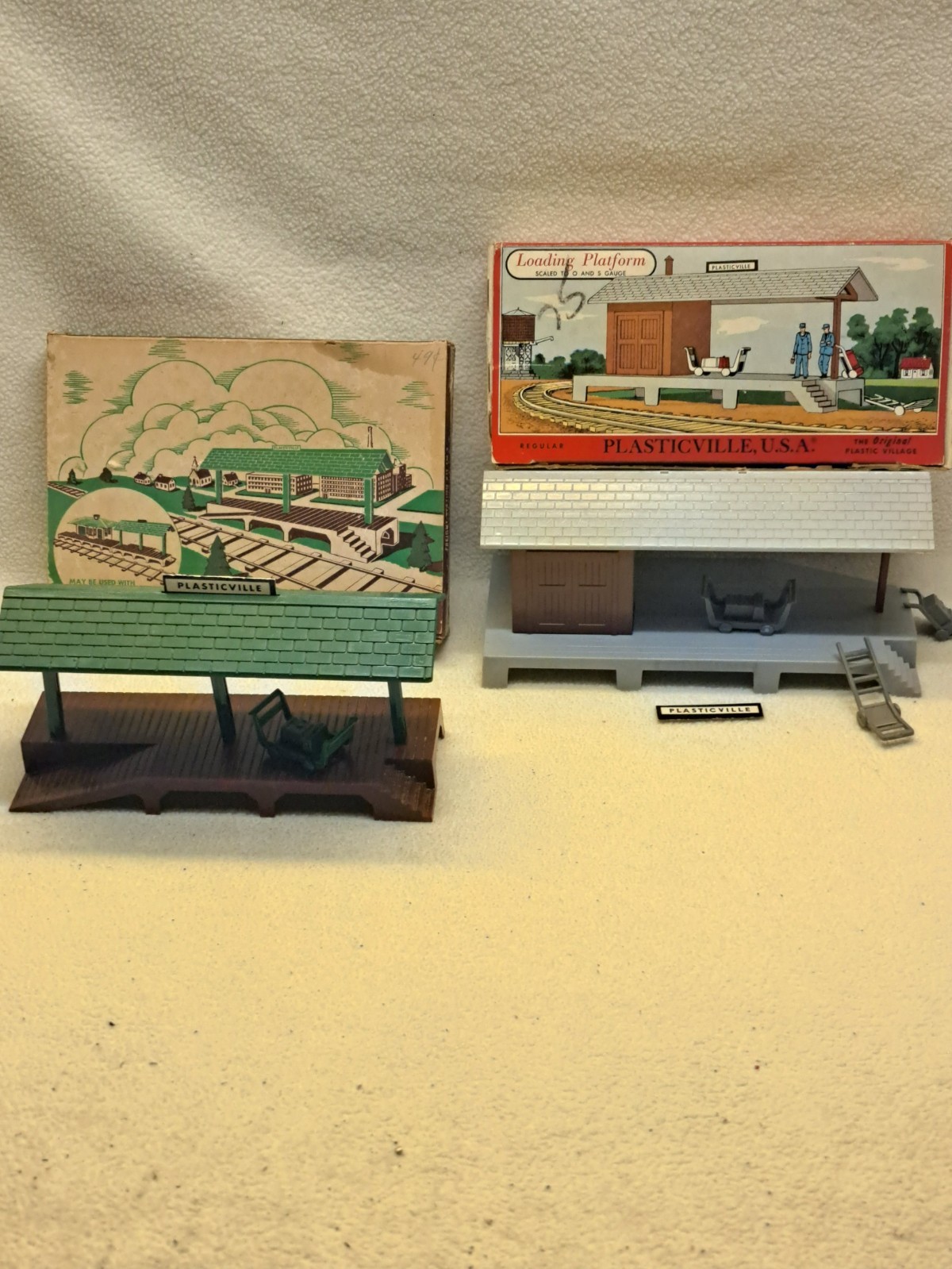 Vintage Plasticville USA Loading Platform & Freight Station Kits O & S Gauge