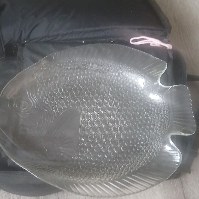 Clear Glass Fish-Shaped Glossy Pressed Glass Platter