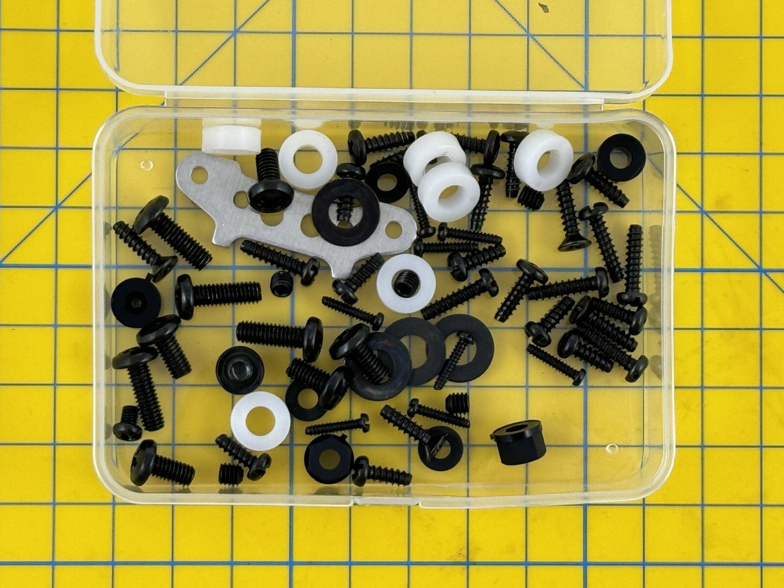Kyosho Optima Assortment Of Various Spare Parts - Vintage Modeling