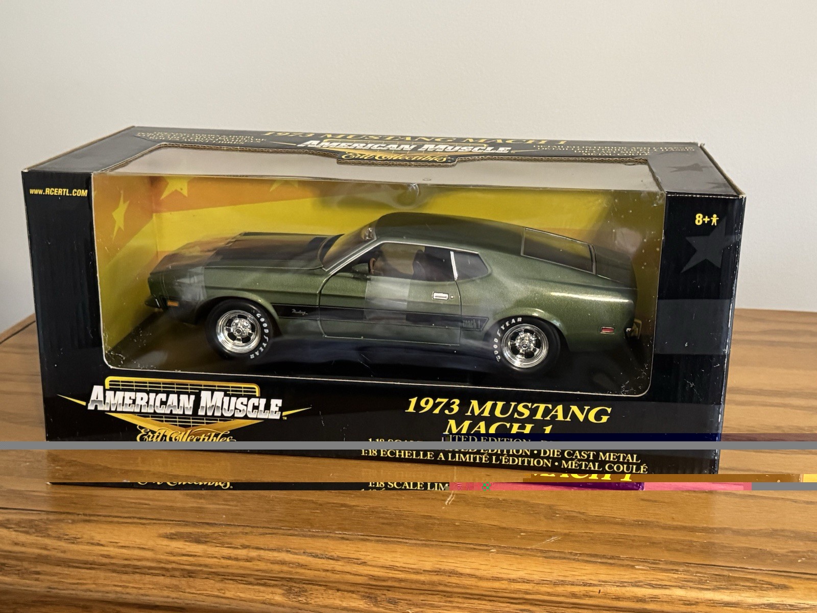 Ertl American Muscle 1973 Ford Mustang Mach 1 1:18 Green Diecast Car