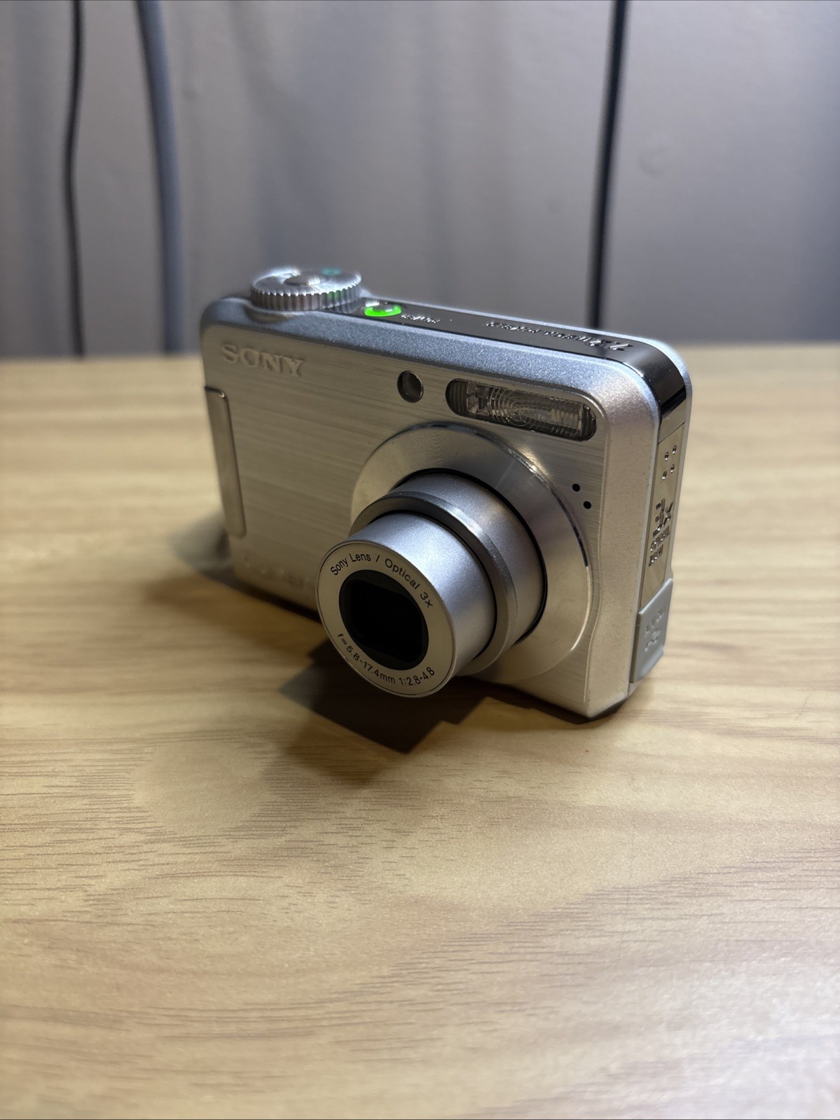 Sony Cyber-shot DSC-S700 7.2MP Digital Camera 3x Optical Zoom Silver — TESTED ✅