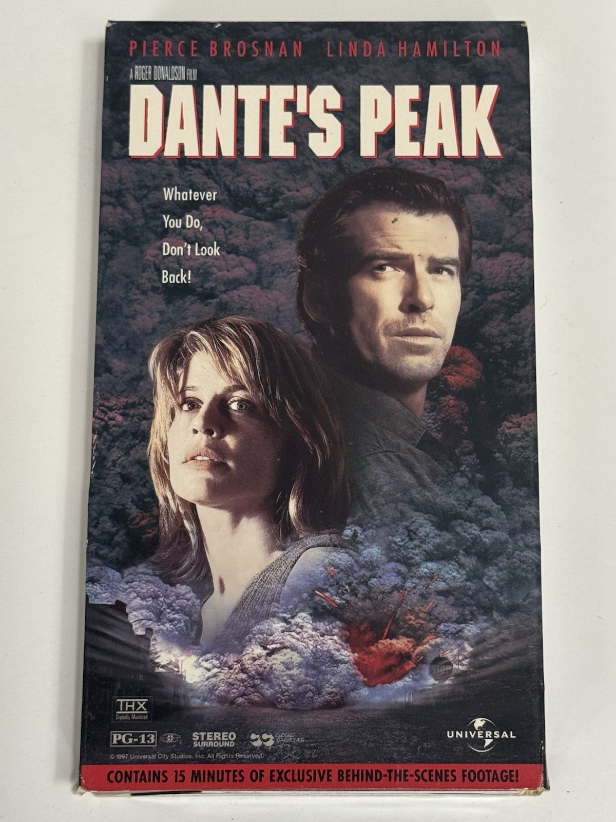 Dante's Peak VHS 1997 Pierce Brosnan Linda Hamilton Disaster Movie Universal