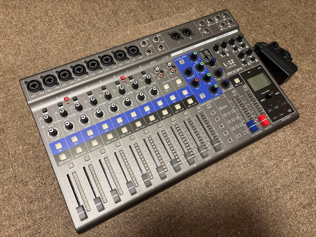 ZOOM LiveTrak L-12 12-Ch Digital Mixer 14-Track Multitrack Recorder Tested JAPAN