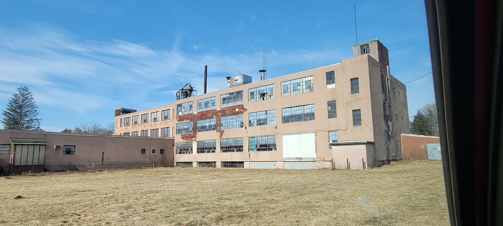 80,000 Sq Ft Warehouse Former Ethan Allen Factory in New York State on 4.3 Acres